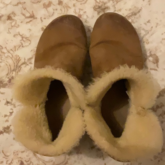 Dansko Tan Shearling Lined Winter Boots - Picture 5 of 6